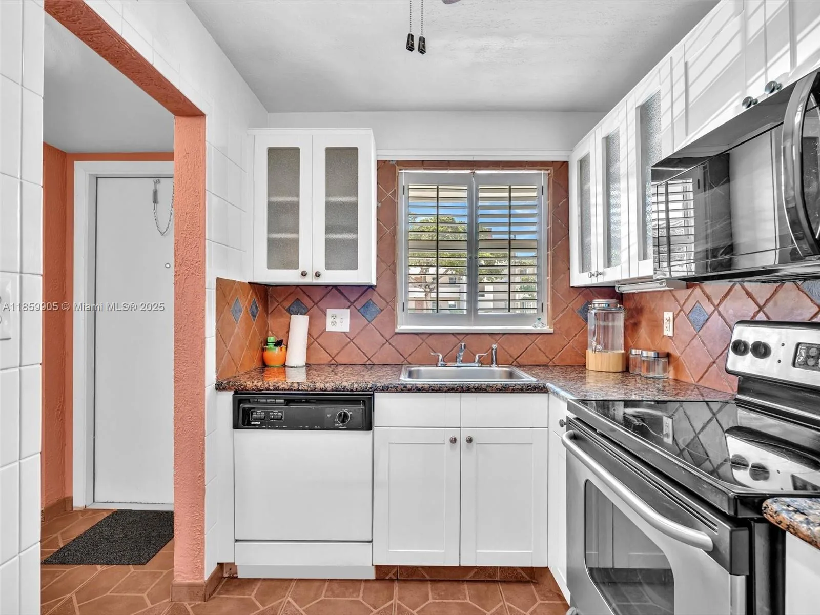 8020 N Sunrise Lakes Dr # 110, Sunrise, FL 33322 photo 4
