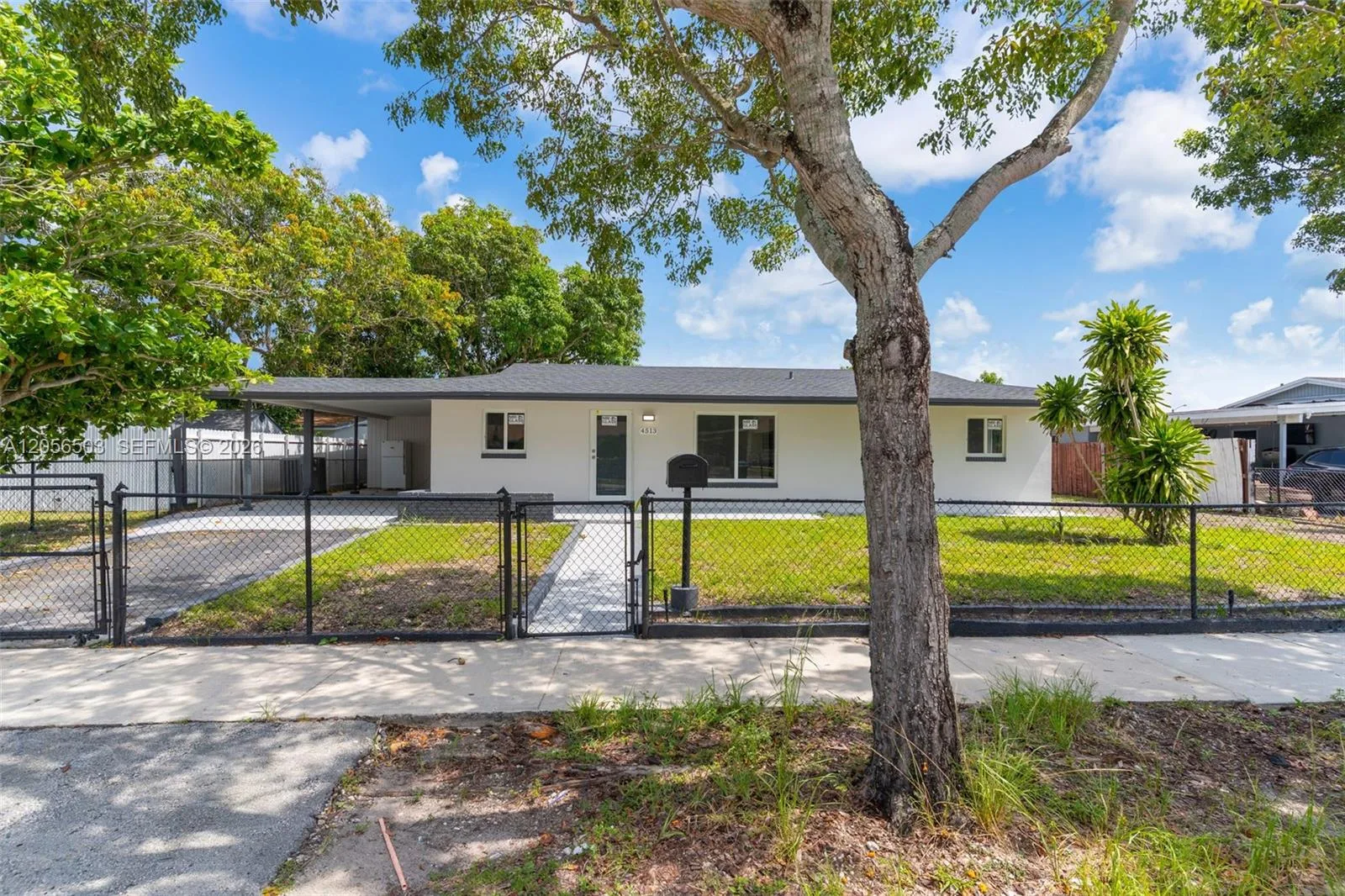 4513 NW 203rd Ter, Miami Gardens, FL 33055