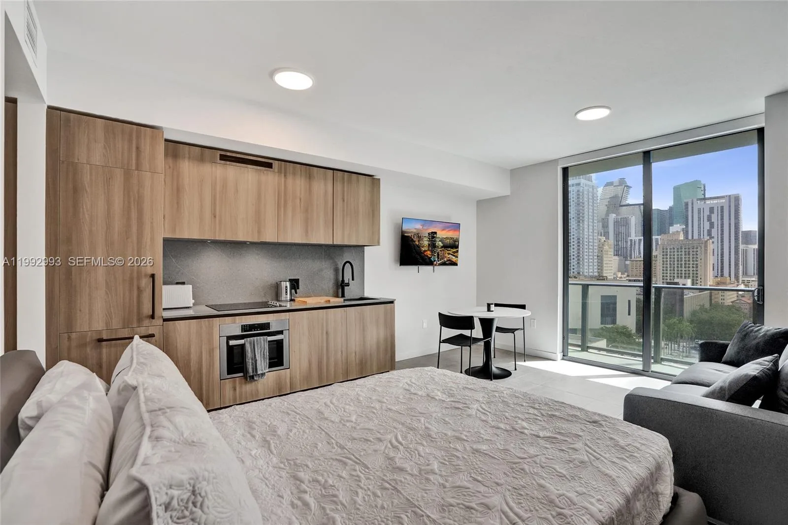 121 NE 5th Street # 1404, Miami, FL 33132