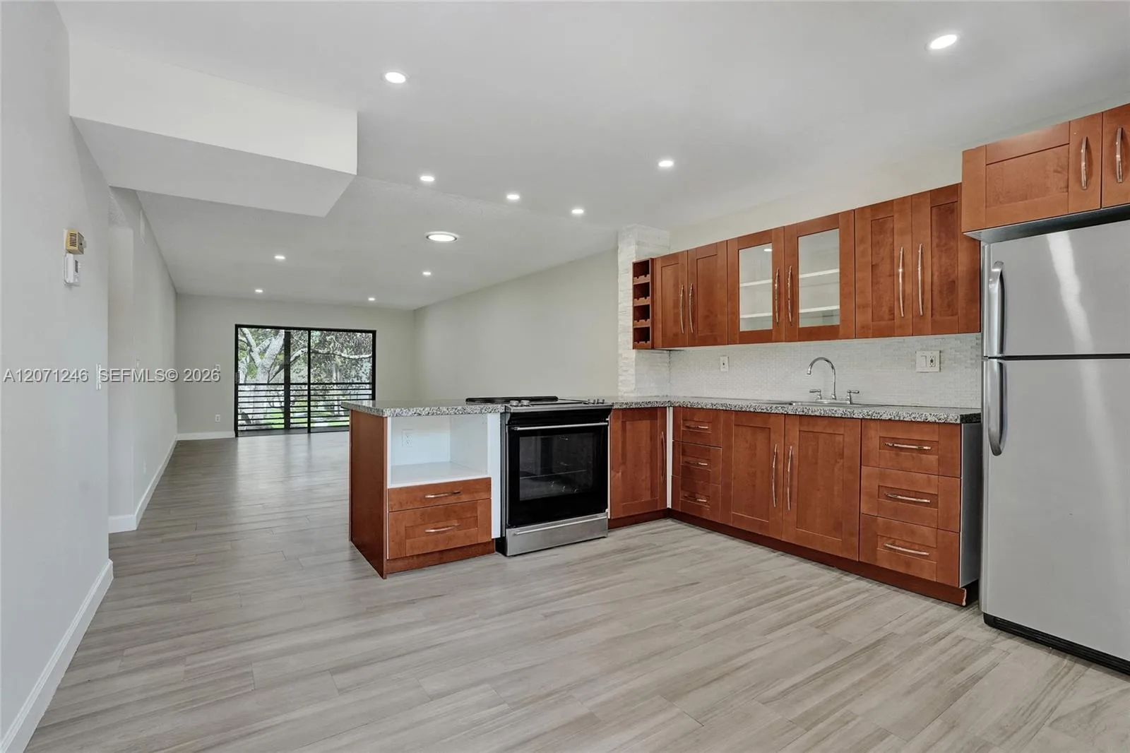 6090 N Sabal Palm Blvd # 208, Tamarac, FL 33319