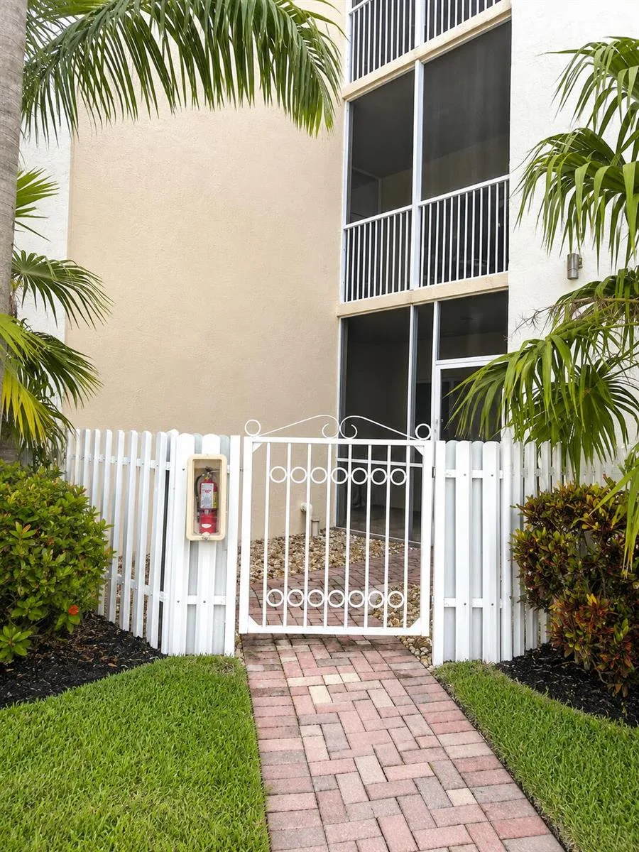 7775 YARDLEY Drive # 115, Tamarac, FL 33321