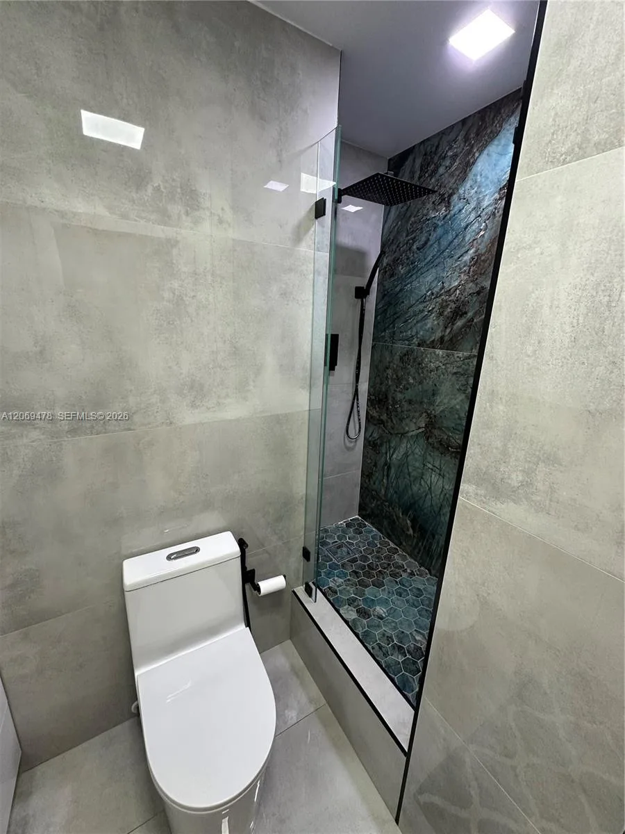 6039 Collins Ave # 310, Miami Beach, FL 33140 photo 12