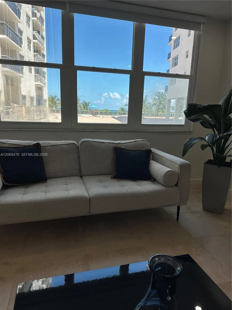 6039 Collins Ave # 310, Miami Beach, FL 33140 photo 3