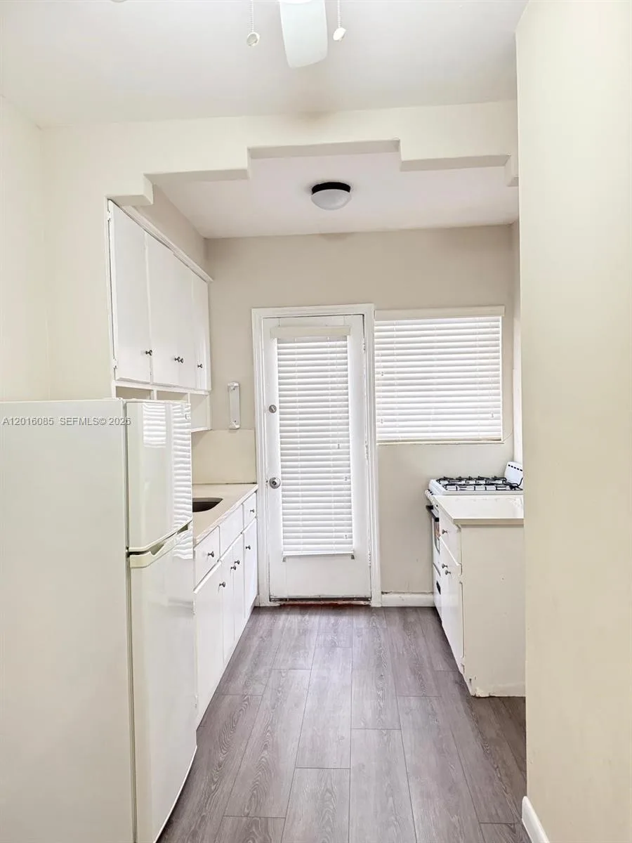 1007 Meridian Ave # 9, Miami Beach, FL 33139