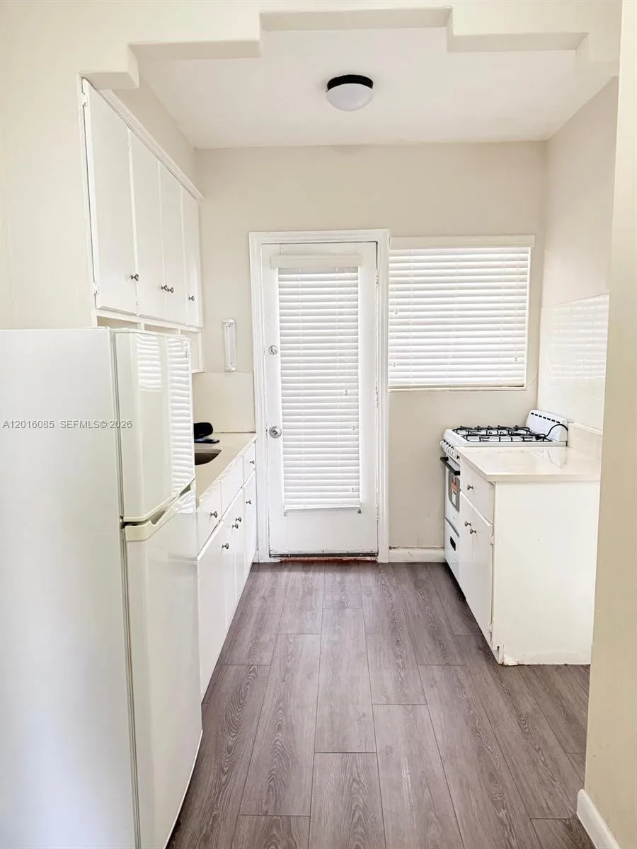 1007 Meridian Ave # 9, Miami Beach, FL 33139 photo 5
