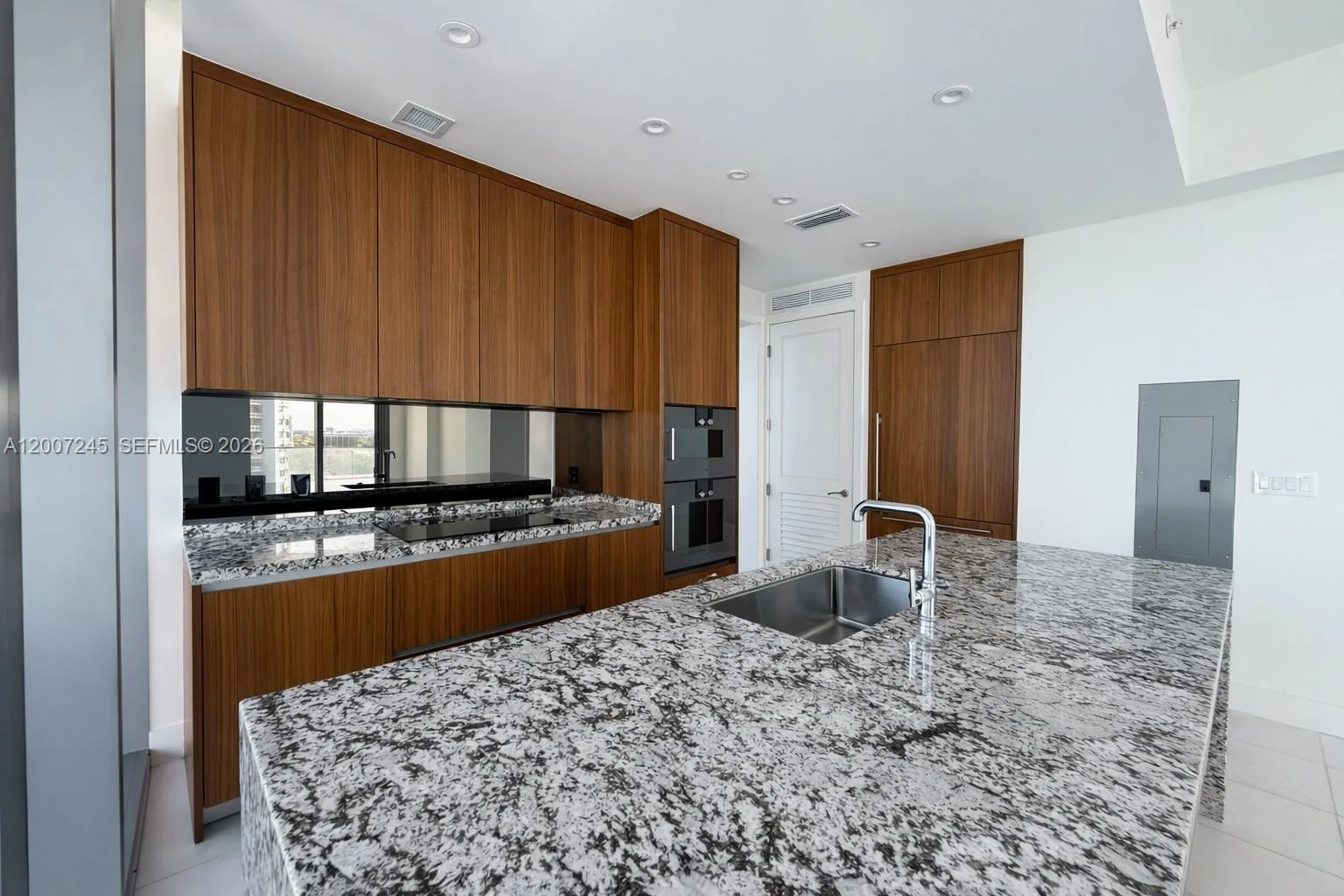 175 SE 25th Rd # 1204, Miami, FL 33129 photo 4