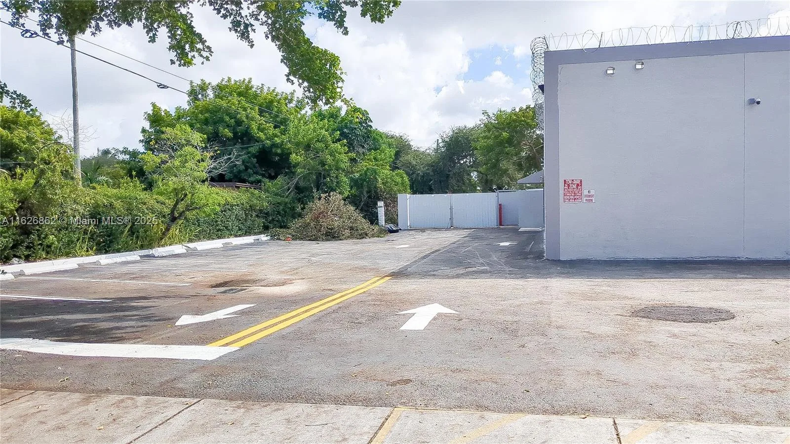 16525 NW 27th Ave, Miami Gardens, FL 33054 photo 5