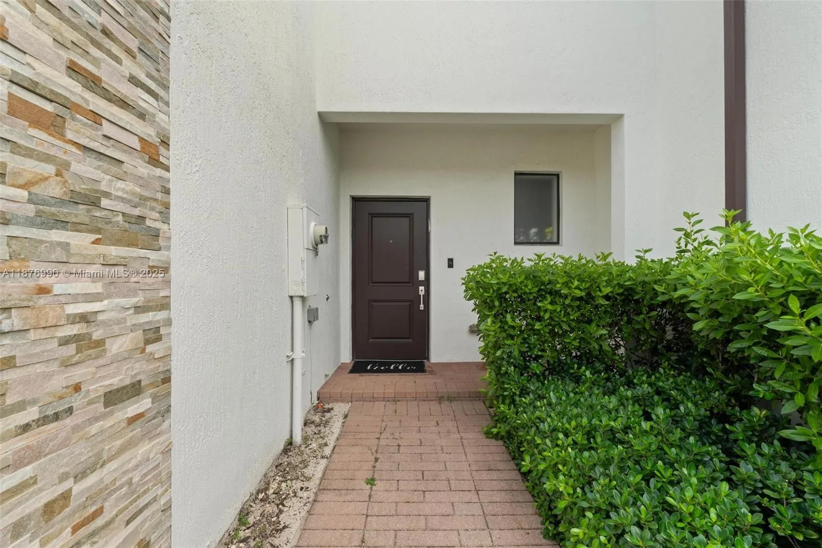 403 NE 212th St, Miami, FL 33179 photo 3