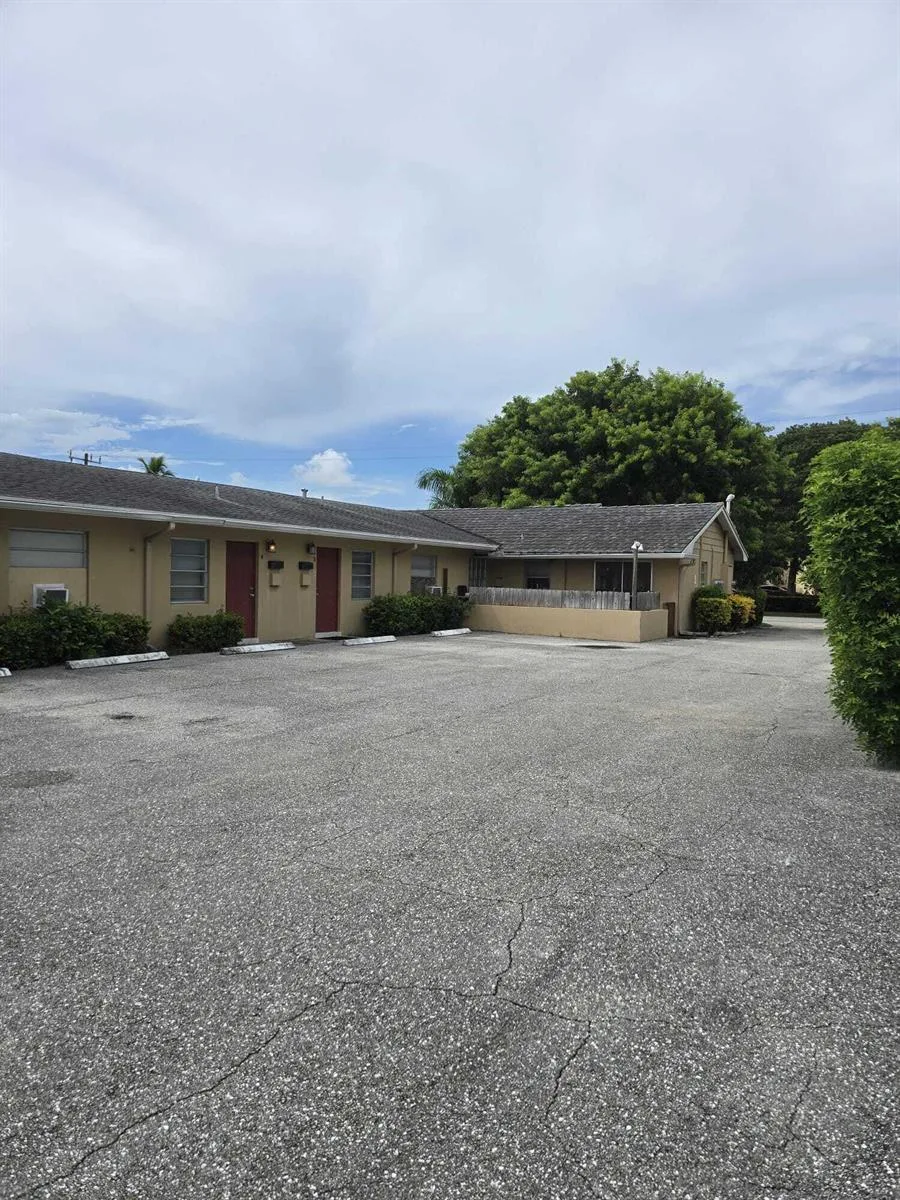330 SOUTHWIND Drive # 6, North Palm Beach, FL 33408