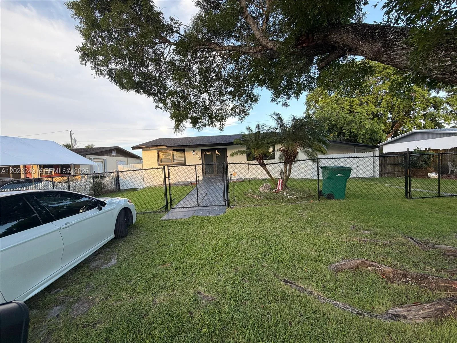 553 SW 6th Ct, Florida City, FL 33034 photo 3