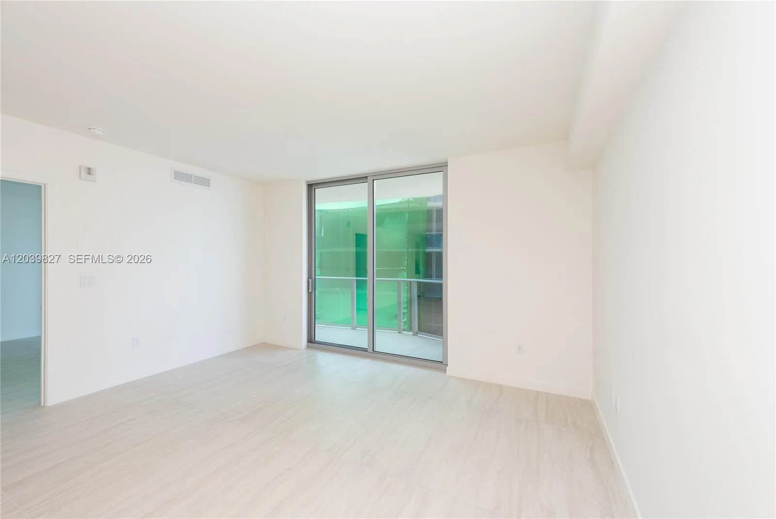 77 SE 5th St # 3206, Miami, FL 33131 photo 11