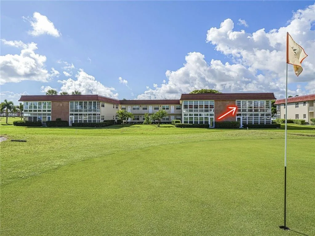 1 Vista Palm Lane # 207, Vero Beach, FL 32962