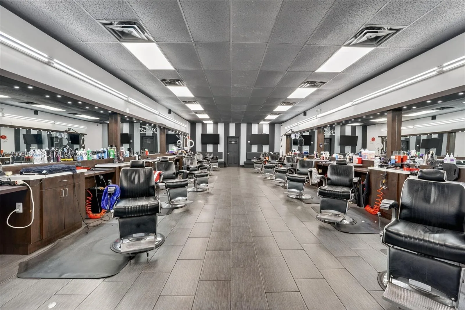 Established Barbershop for Sale – Prime Kendall Location, Kendall, FL 33175 photo 2