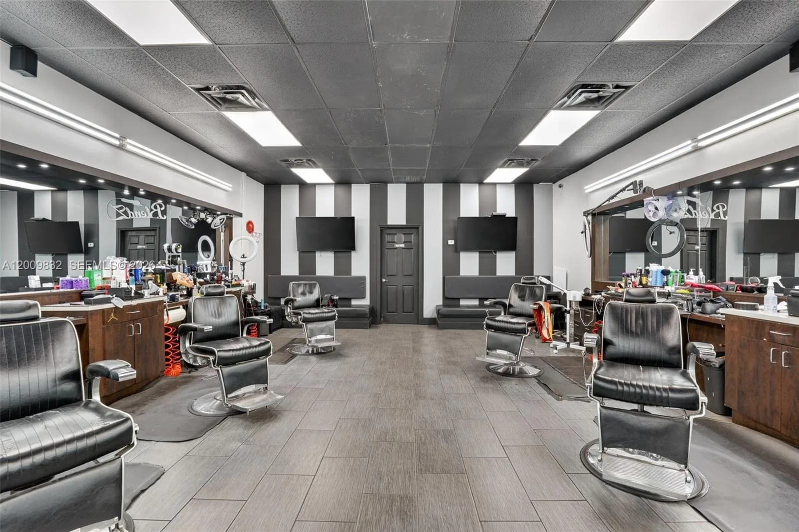 Established Barbershop for Sale – Prime Kendall Location, Kendall, FL 33175 photo 4
