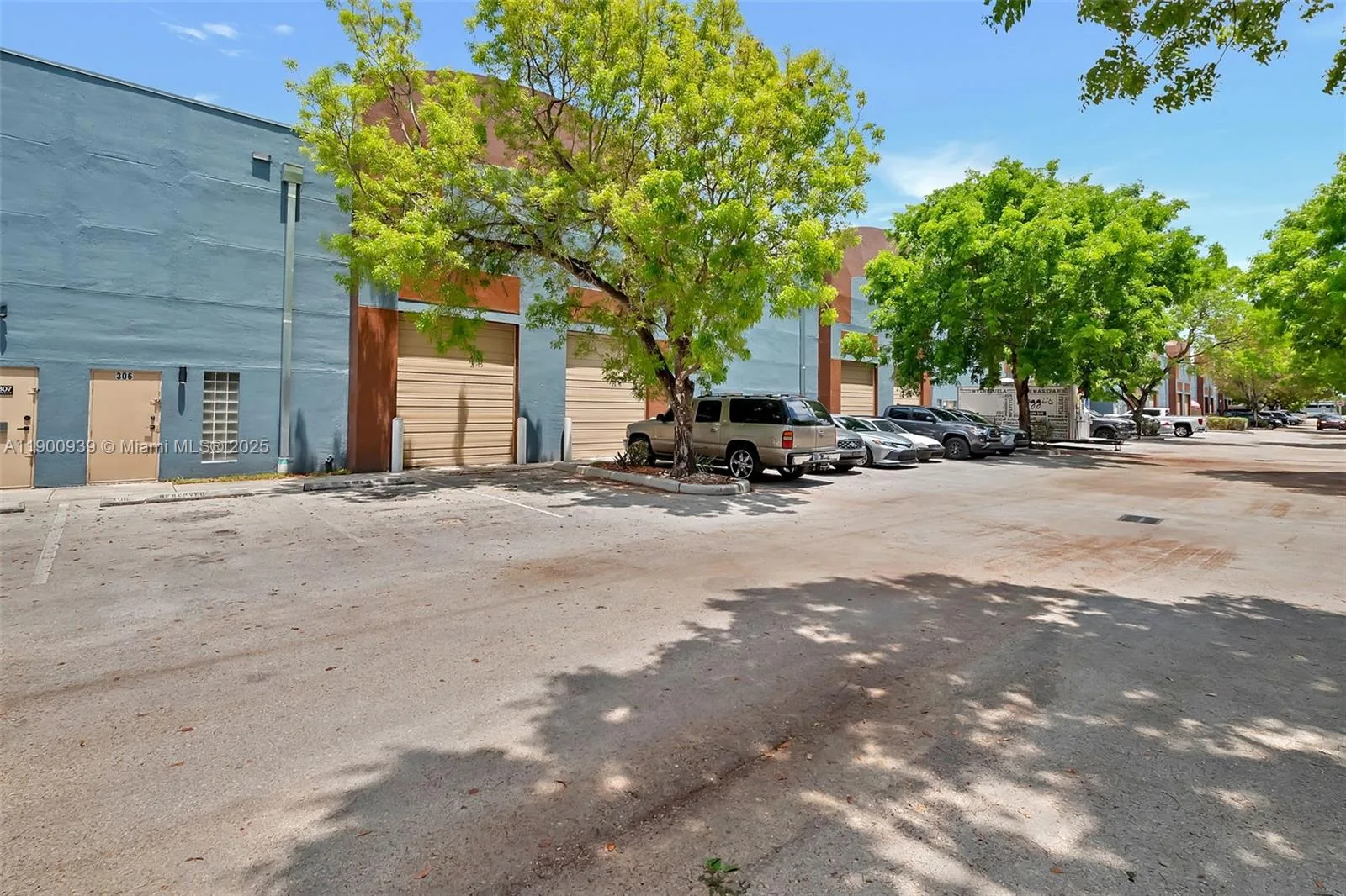 20200 NW 2nd Ave # C6, Miami Gardens, FL 33169