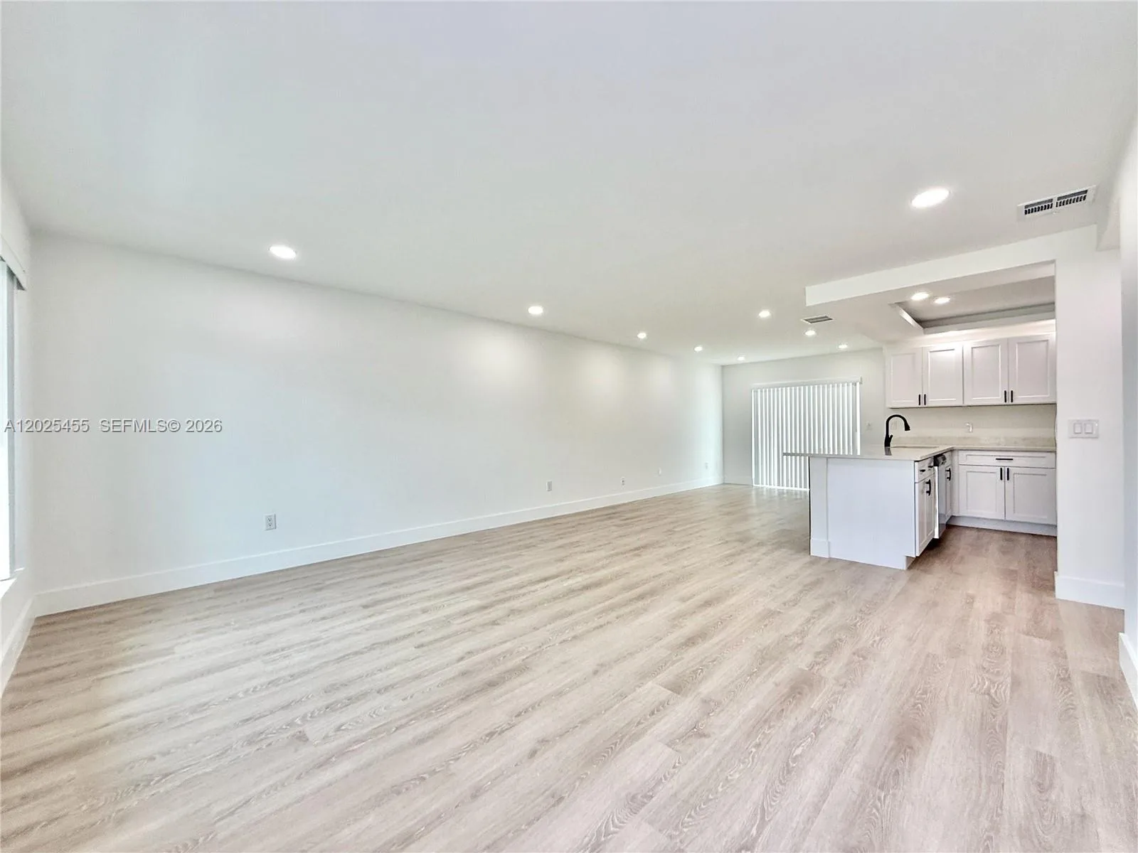 10209 SW 20th Ter, Miami, FL 33165 photo 5