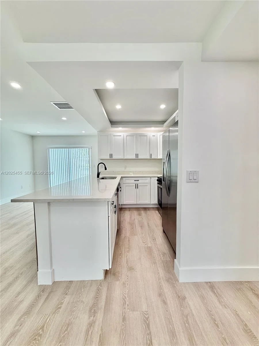 10209 SW 20th Ter, Miami, FL 33165 photo 8