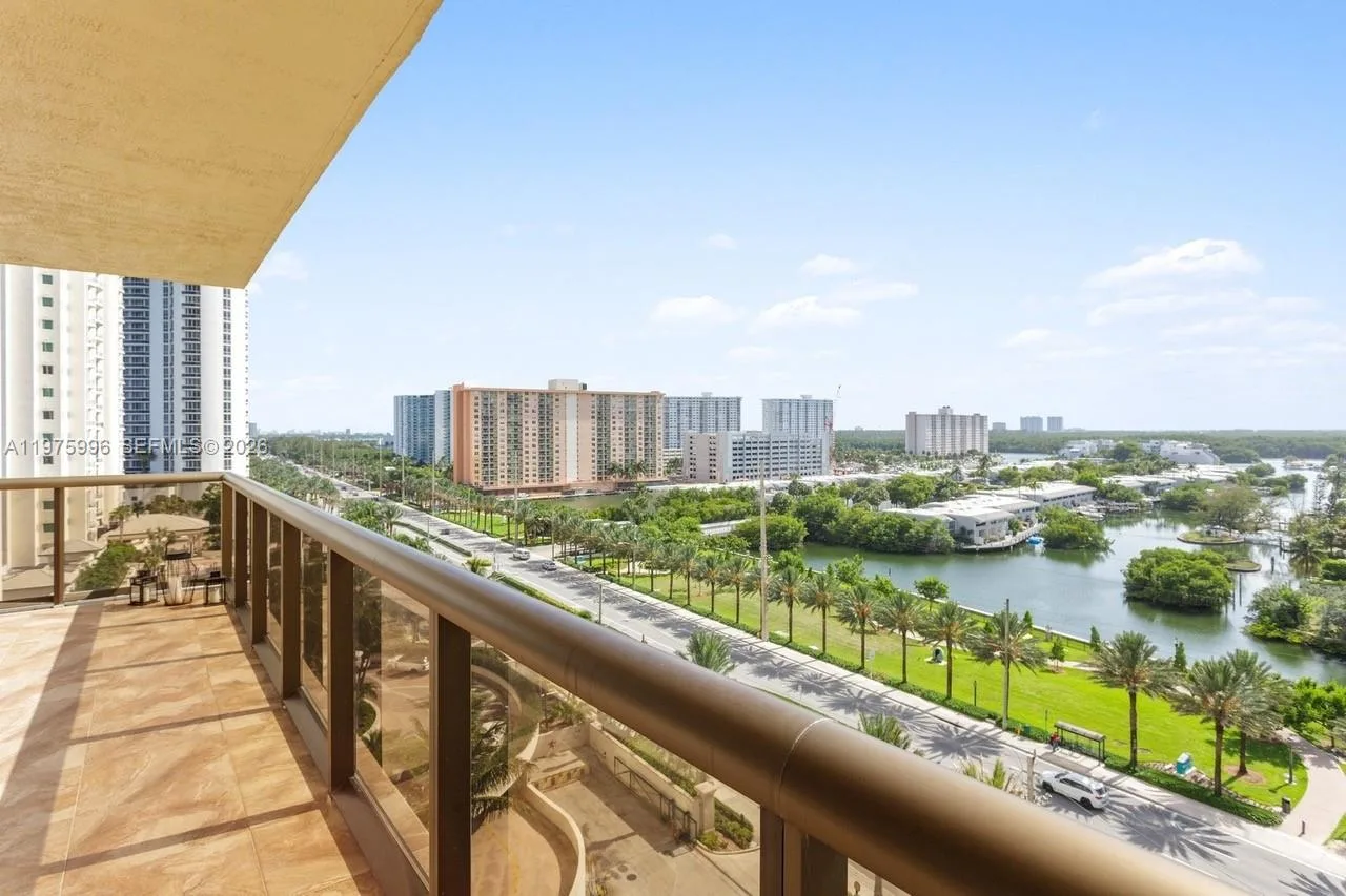16275 Collins Ave # 904, Sunny Isles Beach, FL 33160 photo 10