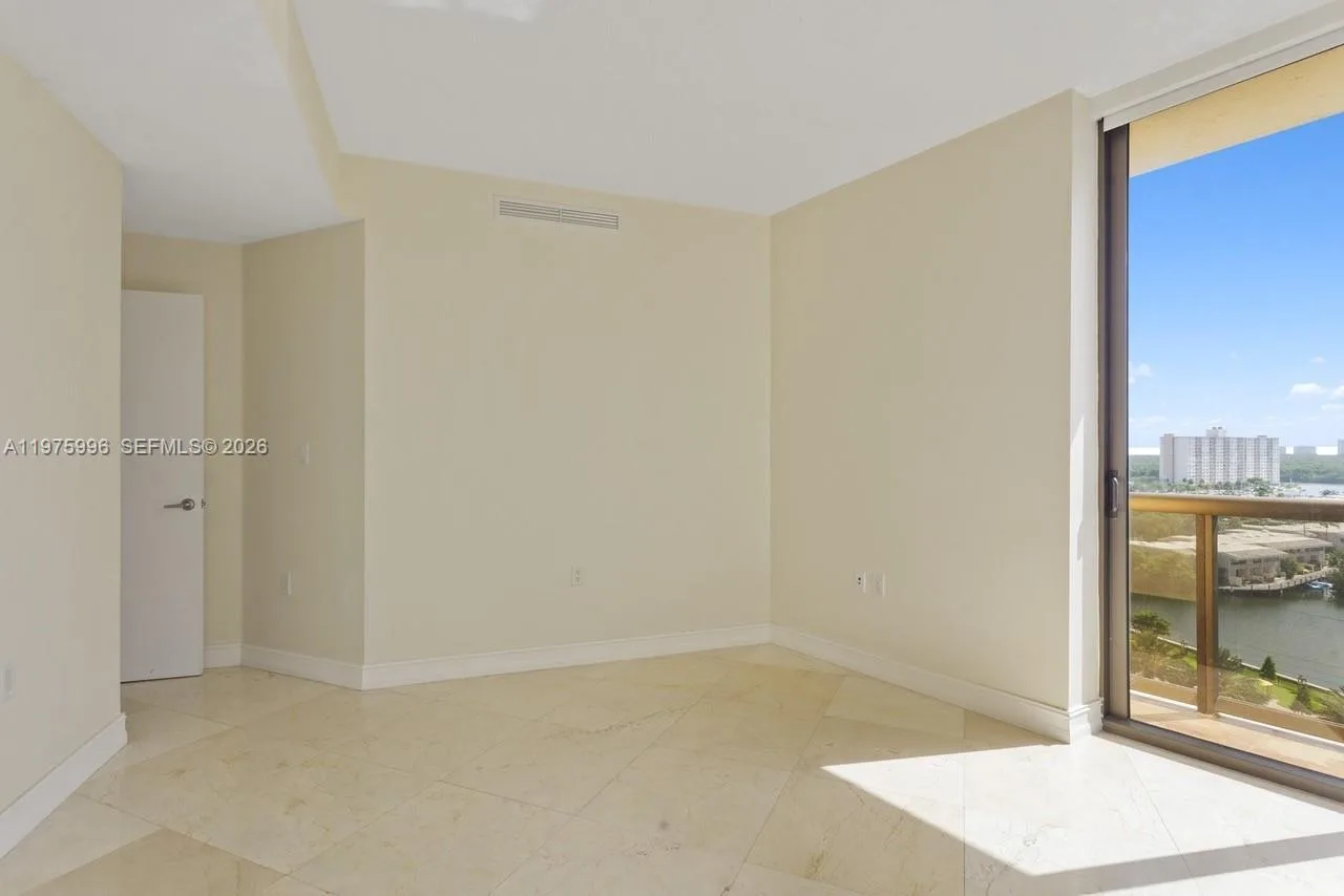 16275 Collins Ave # 904, Sunny Isles Beach, FL 33160 photo 5