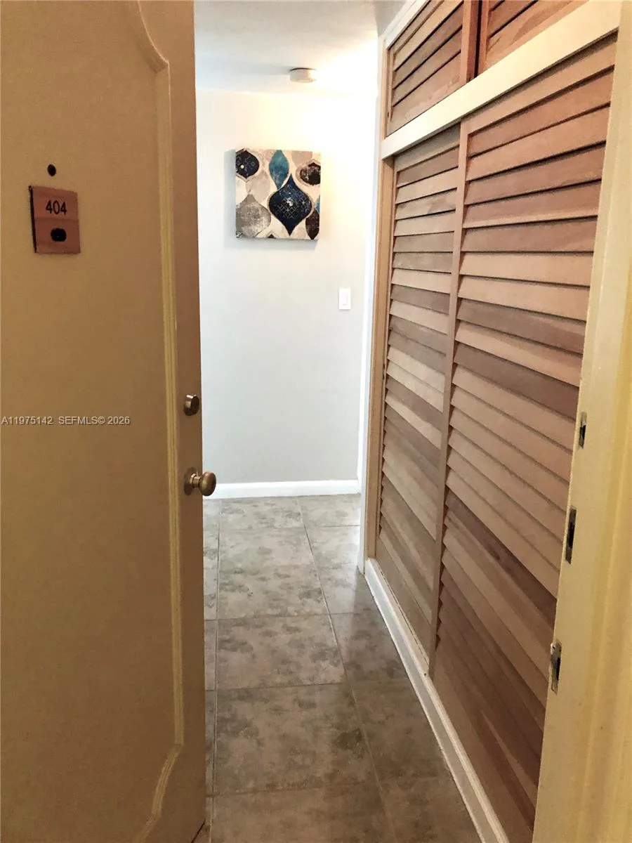 1408 Brickell Bay Dr # 404, Miami, FL 33131 photo 5