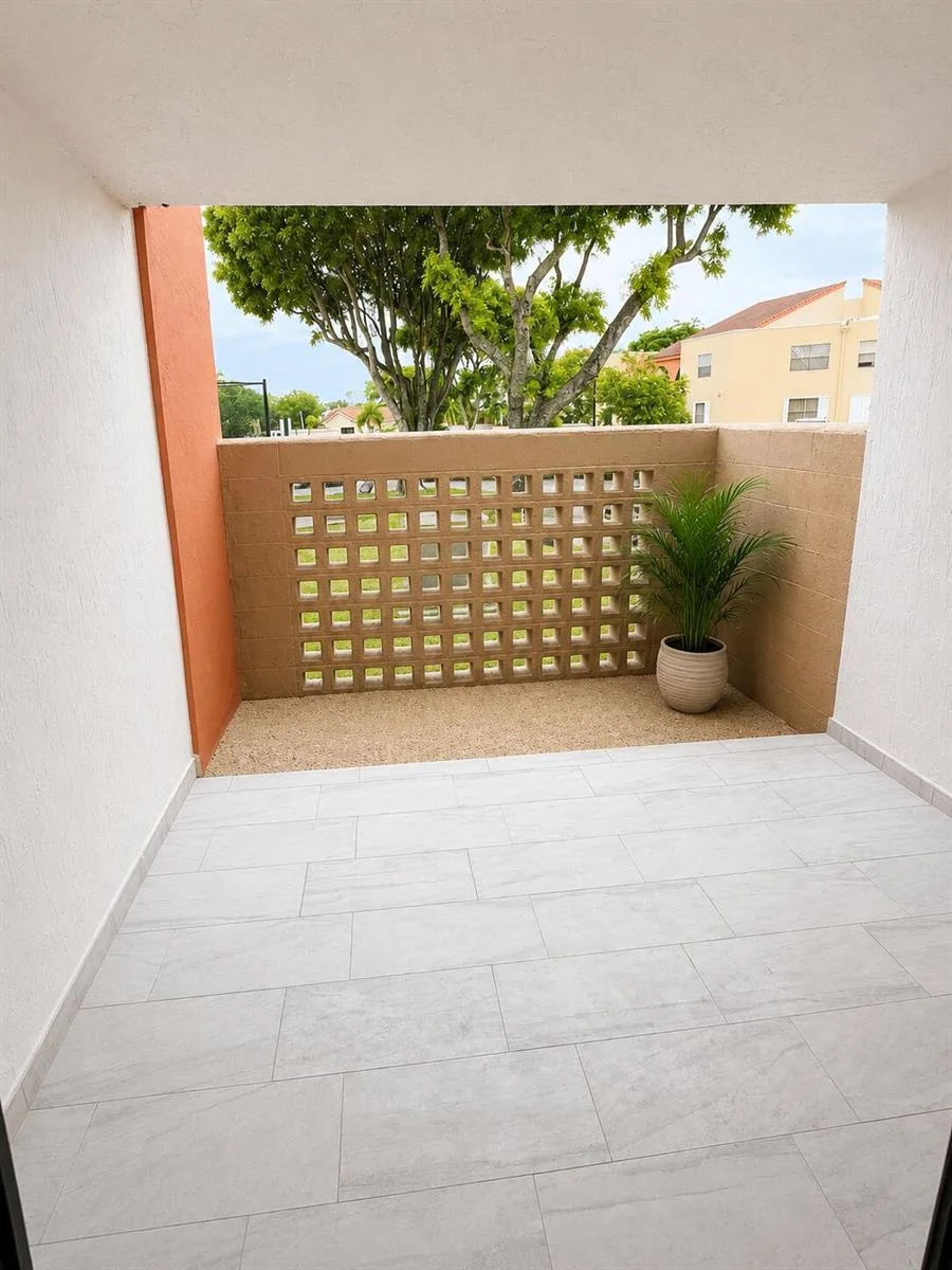 10229 NW 9th St Circle # 103, Miami, FL 33172 photo 4