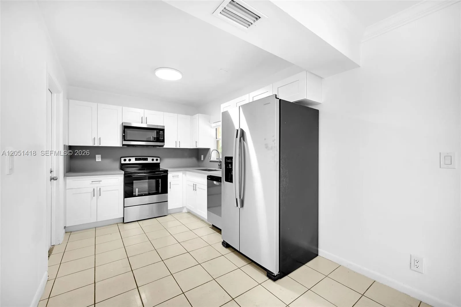 304 SW 77th Ave, North Lauderdale, FL 33068 photo 12