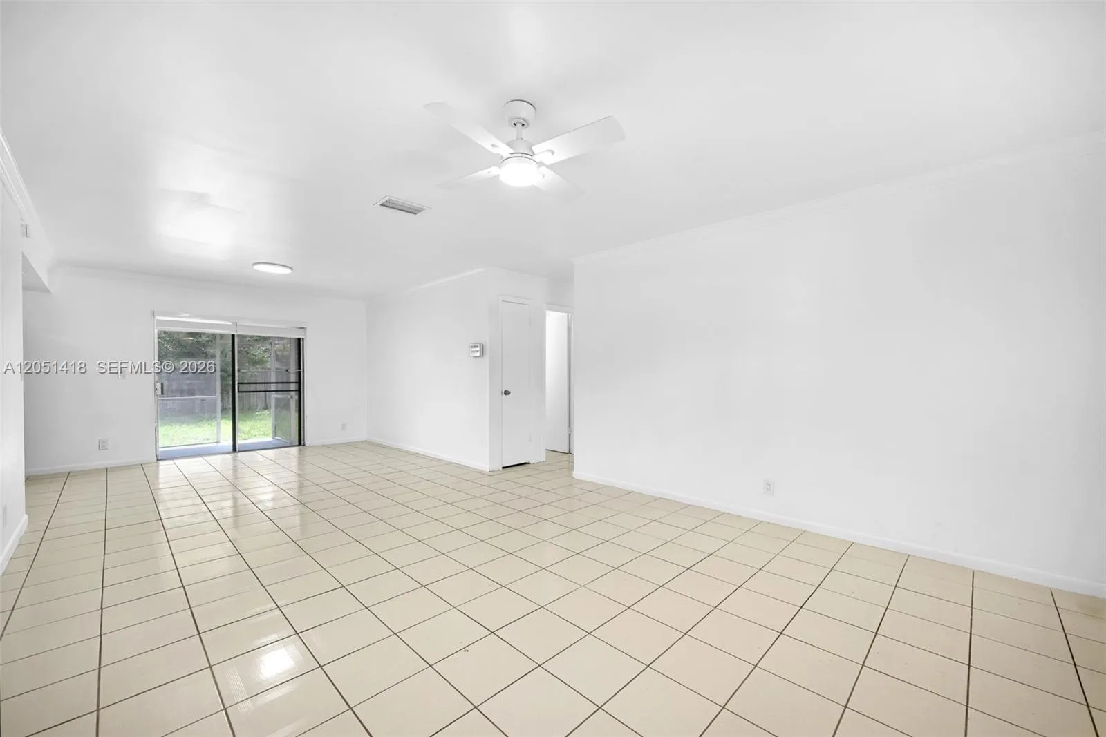 304 SW 77th Ave, North Lauderdale, FL 33068 photo 7