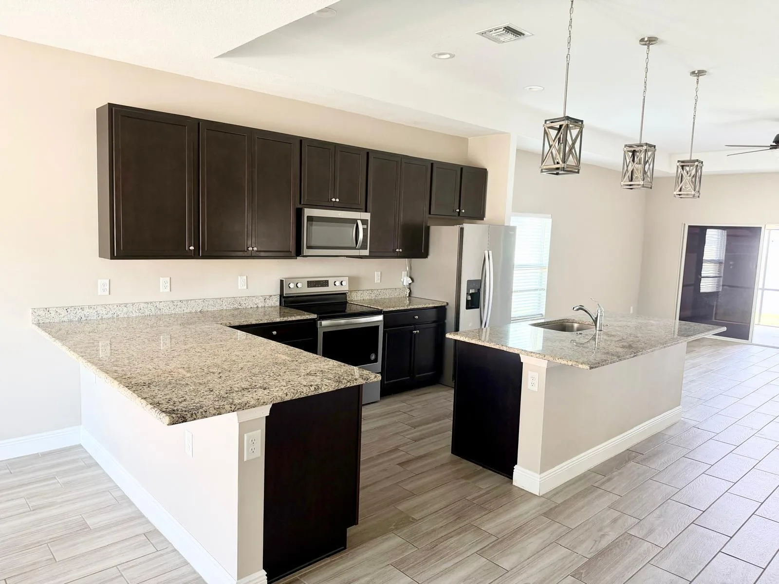 340 PALM BREEZES Drive, Fort Pierce, FL 34945 photo 9