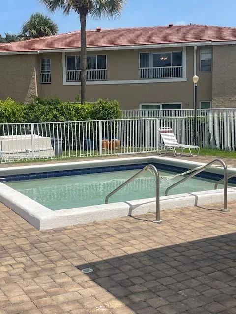 1030 TWIN LAKES DR # 21-H, Coral Springs, FL 33071 photo 2
