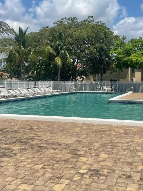 1030 TWIN LAKES DR # 21-H, Coral Springs, FL 33071 photo 3
