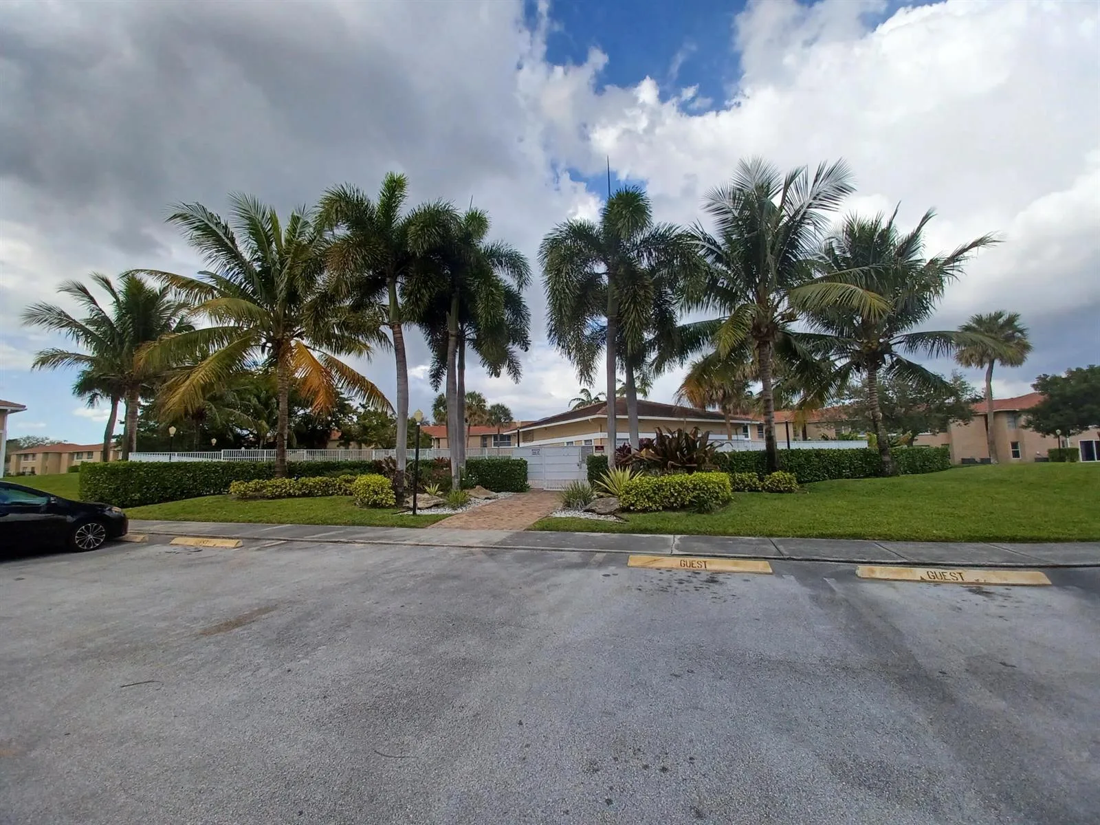 10036 Twin Lakes Drive # 37-f, Coral Springs, FL 33071