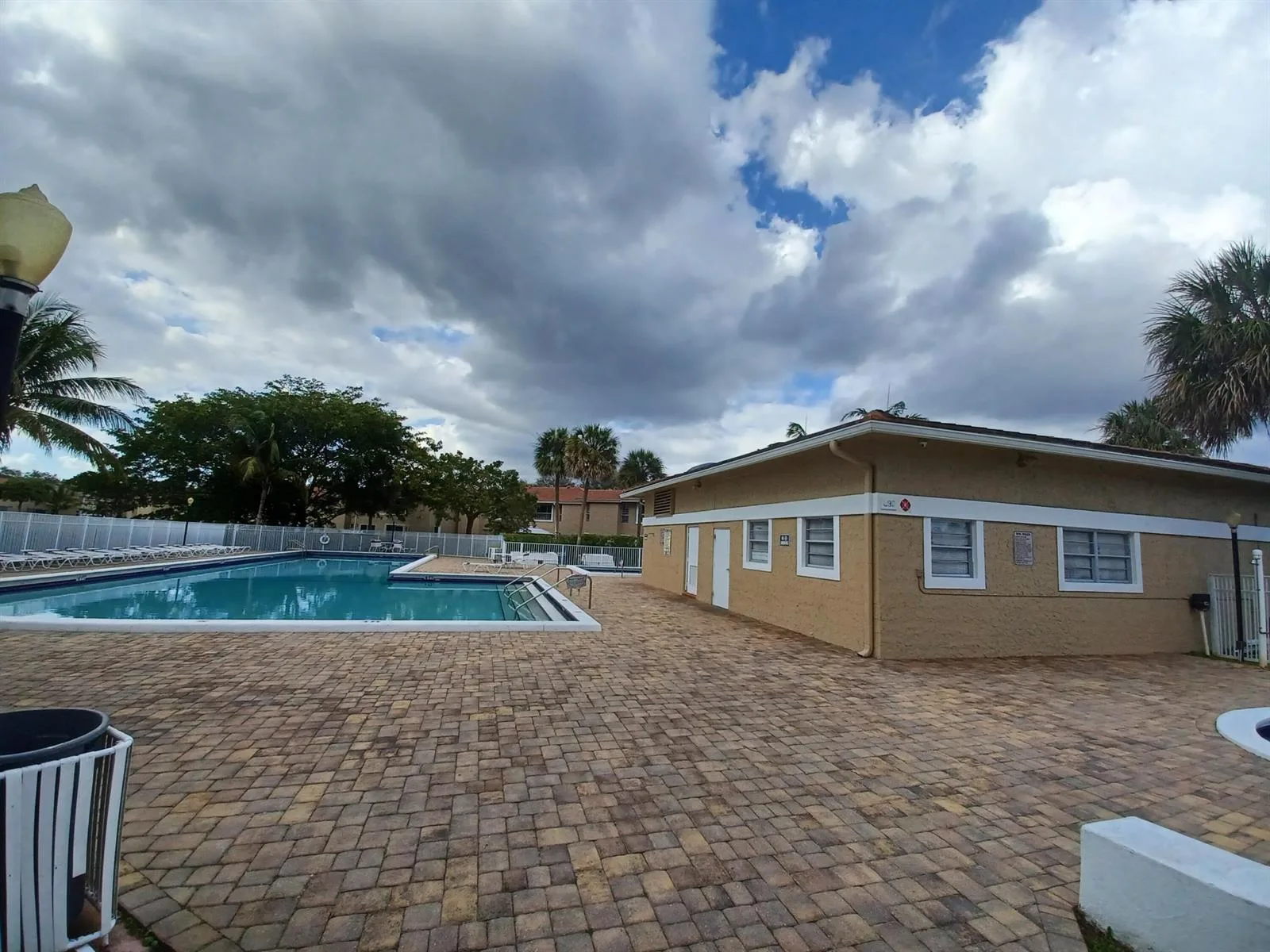 10036 Twin Lakes Drive # 37-f, Coral Springs, FL 33071 photo 2