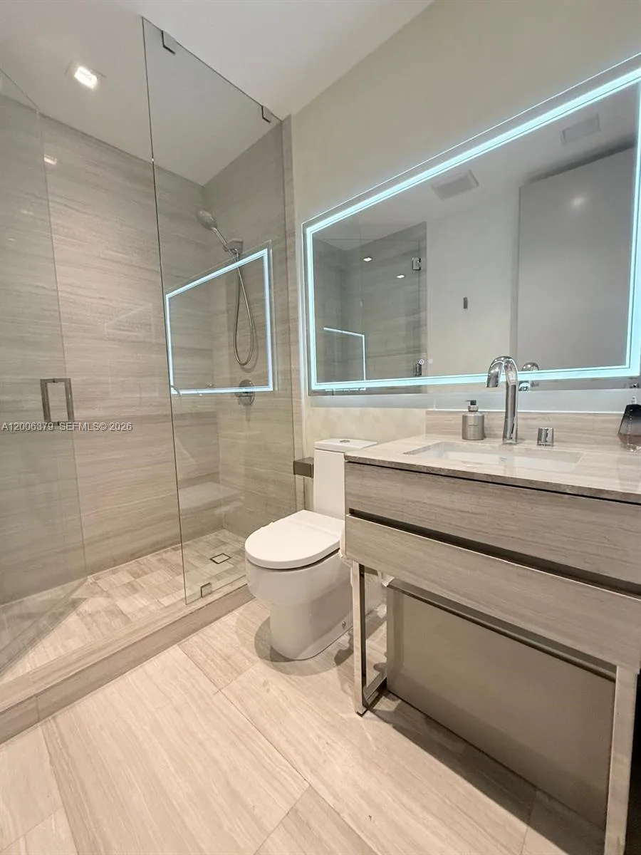 18975 Collins Ave # 304, Sunny Isles Beach, FL 33160 photo 5