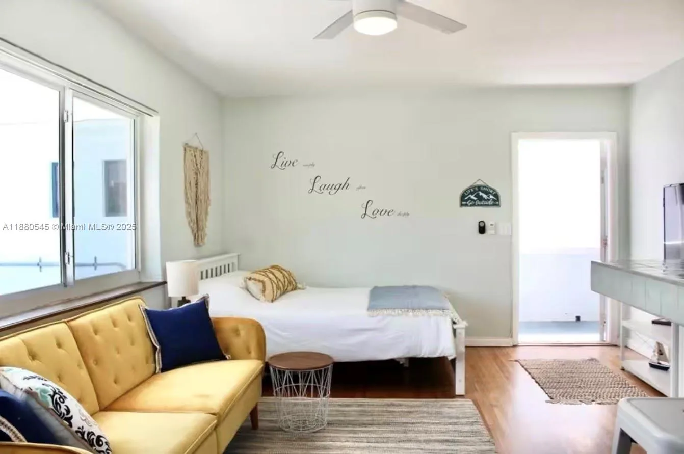 316 Walnut St # 2, Hollywood, FL 33019 photo 2