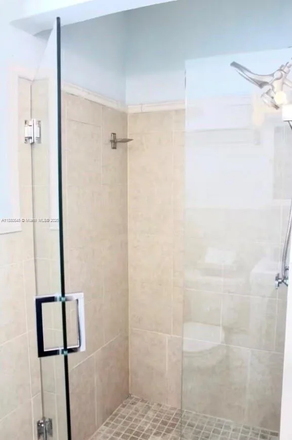 316 Walnut St # 2, Hollywood, FL 33019 photo 7