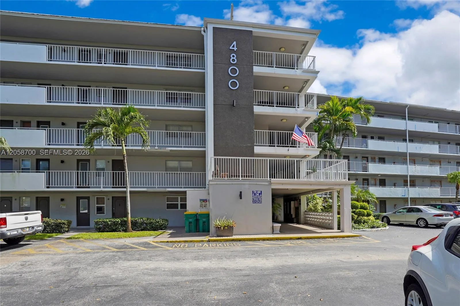 4800 Hillcrest Ln # 402, Hollywood, FL 33021
