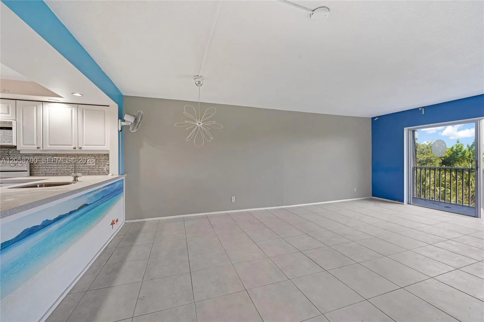 4800 Hillcrest Ln # 402, Hollywood, FL 33021 photo 6
