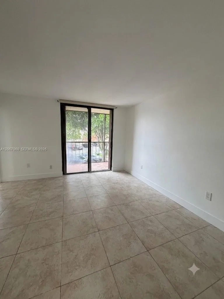 8065 SW 107th Ave # 201, Miami, FL 33173 photo 5