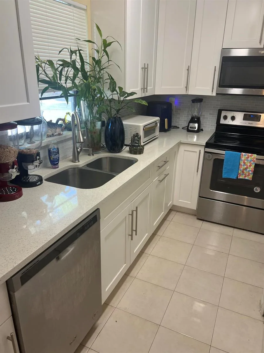1309 W Frangipani Circle, Lantana, FL 33462 photo 2