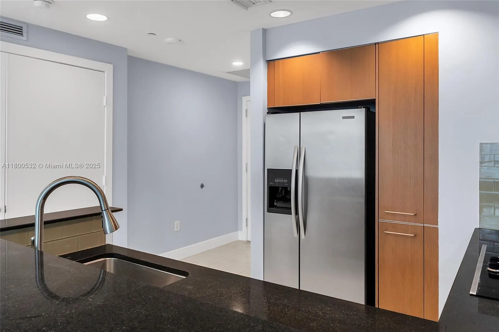 1060 Brickell Ave # 1811, Miami, FL 33131 photo 13