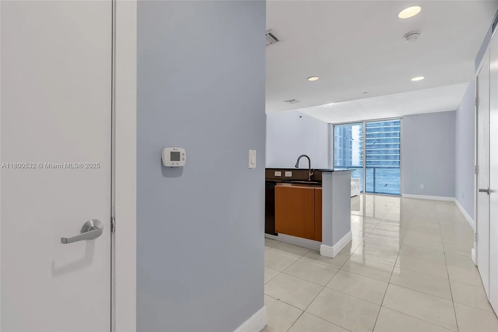 1060 Brickell Ave # 1811, Miami, FL 33131 photo 6