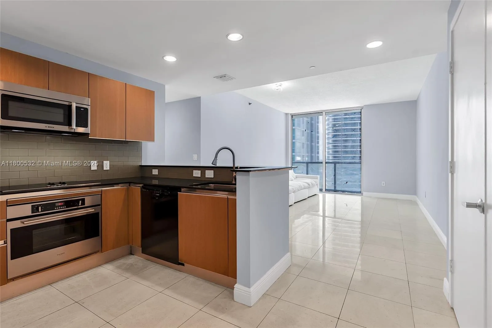 1060 Brickell Ave # 1811, Miami, FL 33131 photo 8