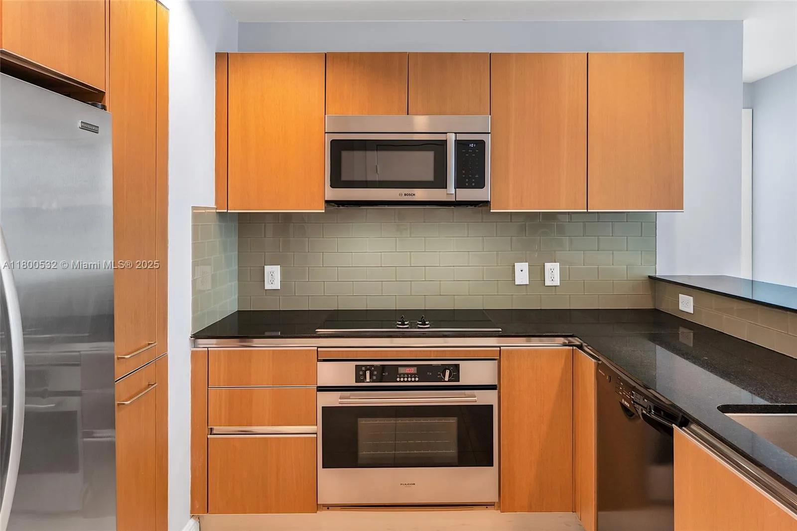 1060 Brickell Ave # 1811, Miami, FL 33131 photo 9