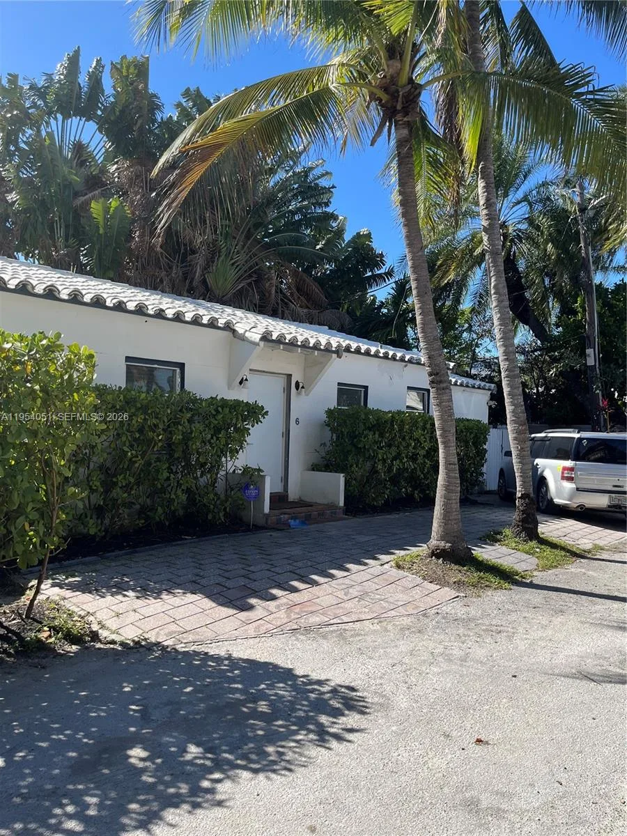 6 Farrey Ln, Miami Beach, FL 33139