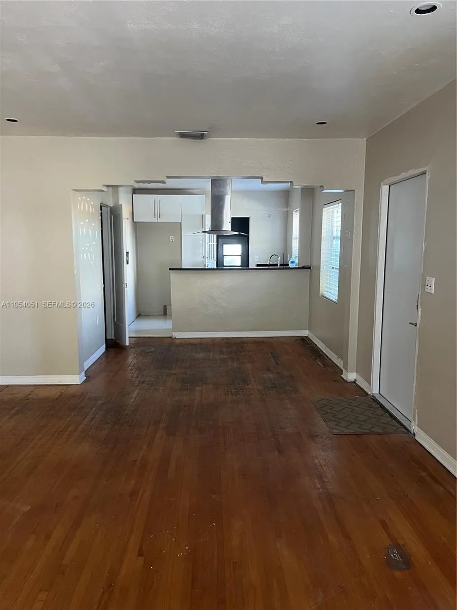 6 Farrey Ln, Miami Beach, FL 33139 photo 5
