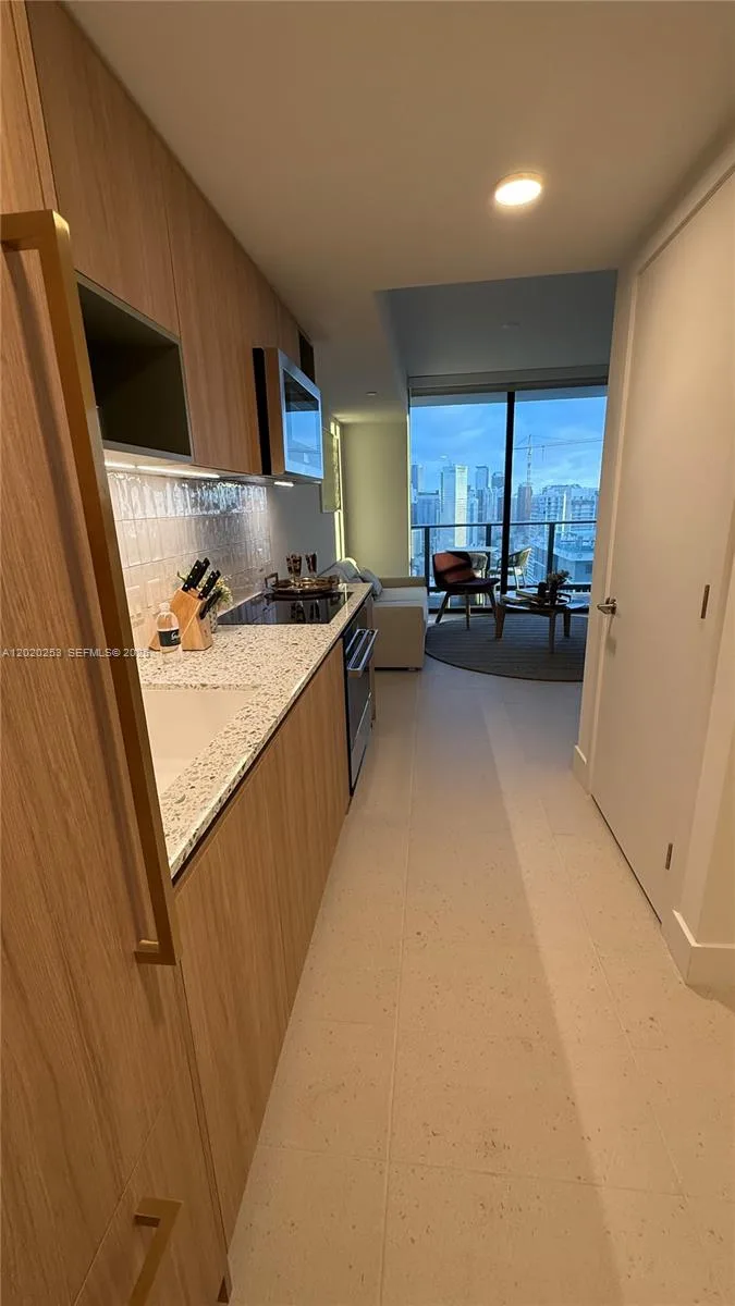 601 NE 1ST AVE # 3807, Miami, FL 33132 photo 3