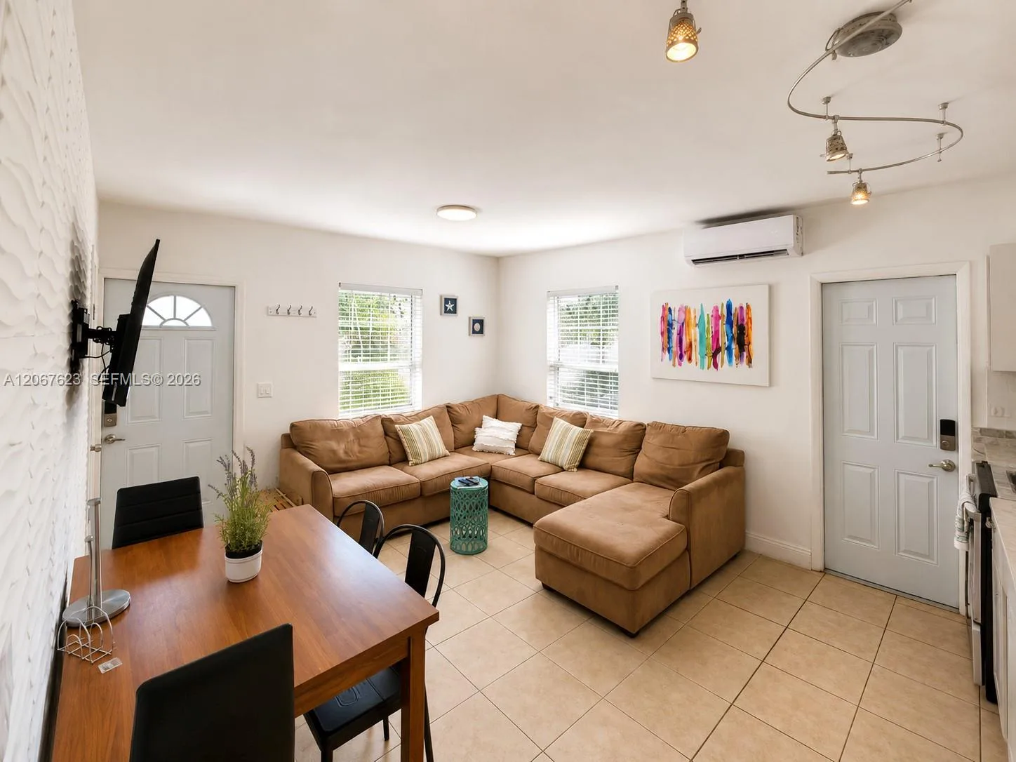 1639 Hayes St # 1, Hollywood, FL 33020 photo 2