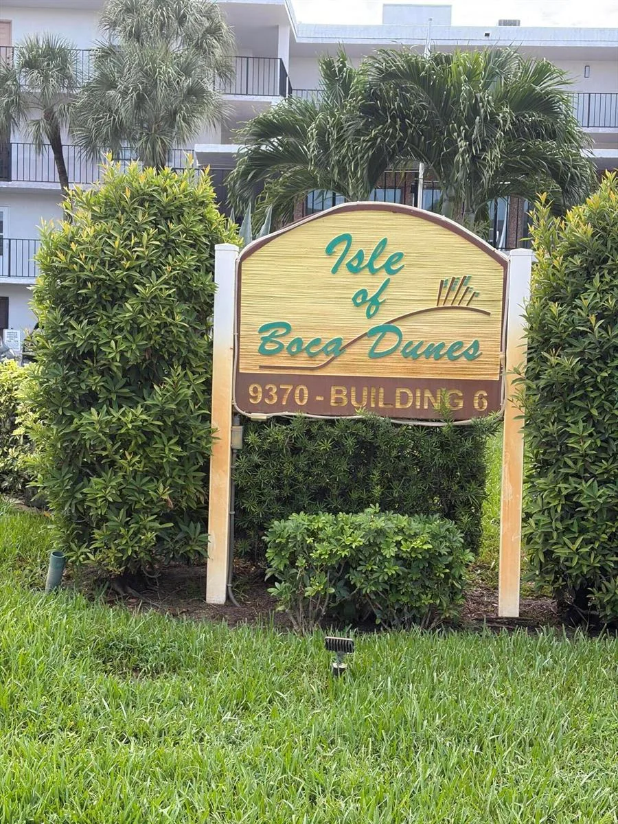 9370 SW 8th Street # 118, Boca Raton, FL 33428