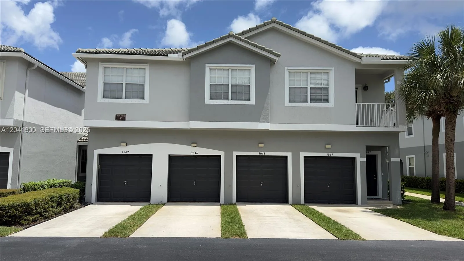 3042 Grandiflora Dr, Green Acres, FL 33467