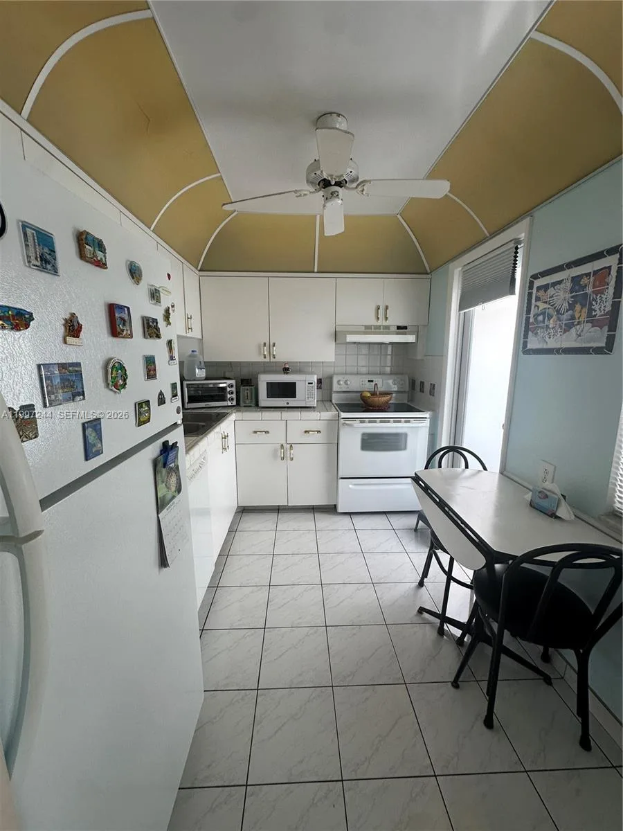 1445 Atlantic Shores Blvd # 307, Hallandale Beach, FL 33009 photo 2